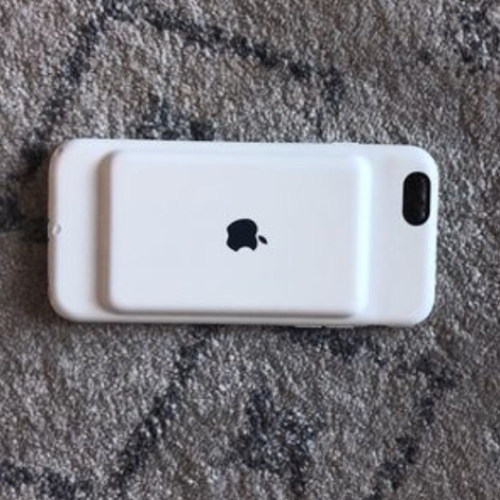 iPhone 6/6S Smart Charging Case!